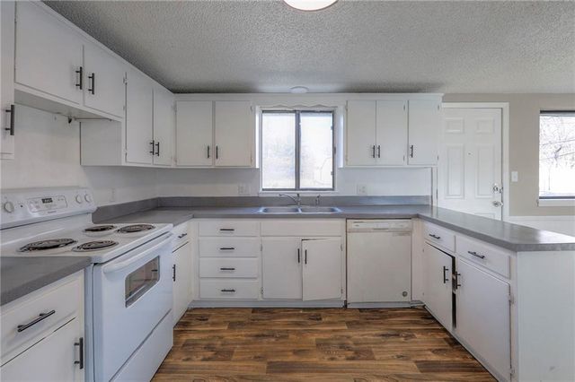 230 NE Evansdale Road, Kansas City, MO 64116