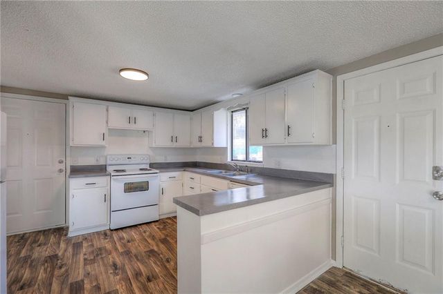 230 NE Evansdale Road, Kansas City, MO 64116