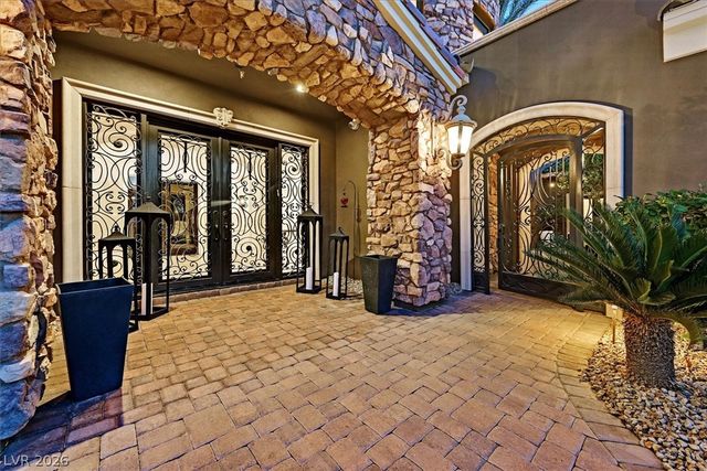 2990 Bella Kathryn Circle, Las Vegas, NV 89117