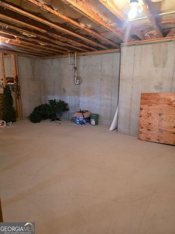 1202 Red Oak Drive, Monroe, GA 30655