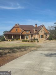 1202 Red Oak Drive, Monroe, GA 30655