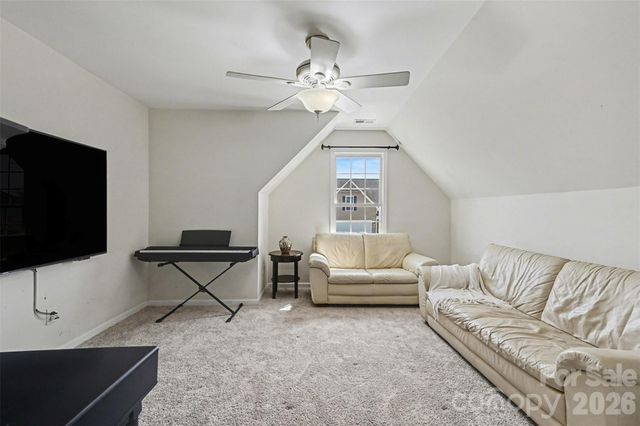 255 19th Avenue SE, Hickory, NC 28602