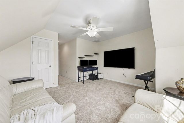 255 19th Avenue SE, Hickory, NC 28602