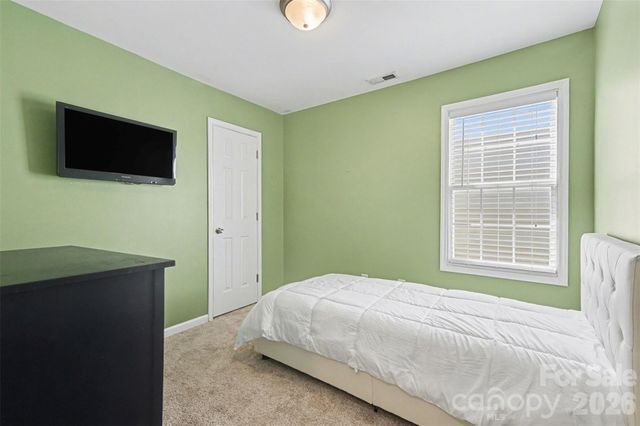 255 19th Avenue SE, Hickory, NC 28602