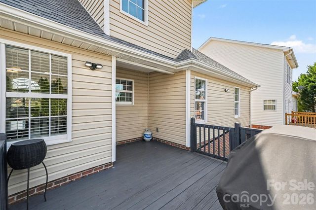 255 19th Avenue SE, Hickory, NC 28602