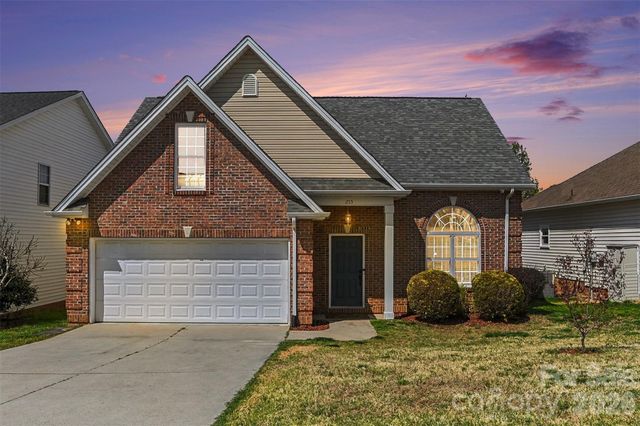 255 19th Avenue SE, Hickory, NC 28602