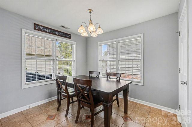 255 19th Avenue SE, Hickory, NC 28602