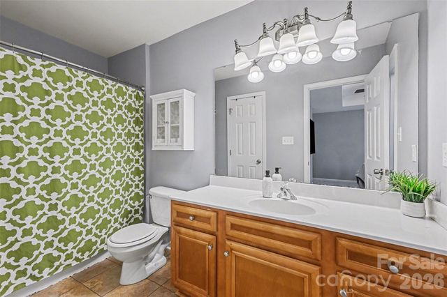 255 19th Avenue SE, Hickory, NC 28602