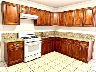 232 Fifth Avenue S (right side), Pelham, NY 10803