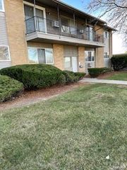 25337 W Montmartre Court 3, Oak Park, MI 48237