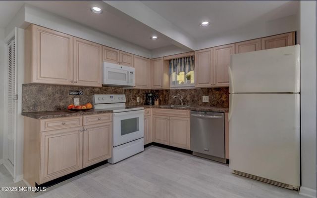 10 Seaview Avenue 2, Ocean Grove, NJ 07756