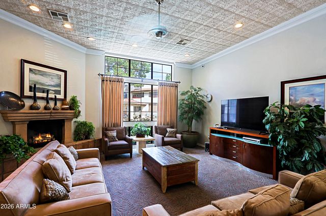 750 E NORTHERN Avenue 1113, Phoenix, AZ 85020