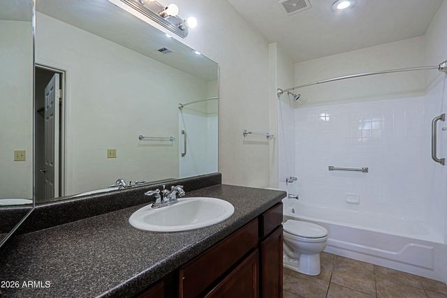 750 E NORTHERN Avenue 1113, Phoenix, AZ 85020