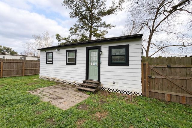 406 N Fig Street, Sweeny, TX 77480