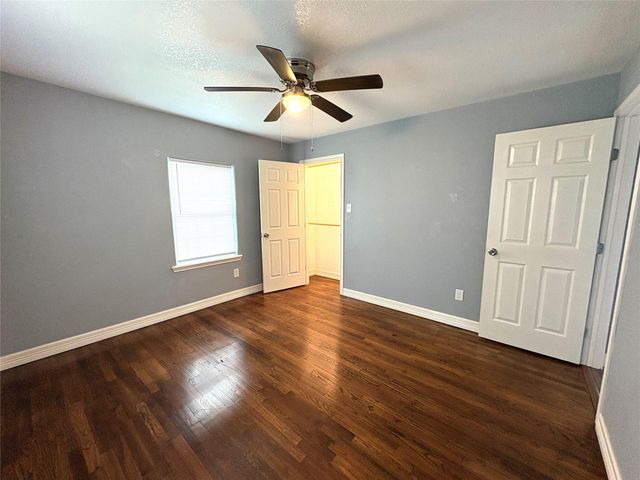 406 N Fig Street, Sweeny, TX 77480