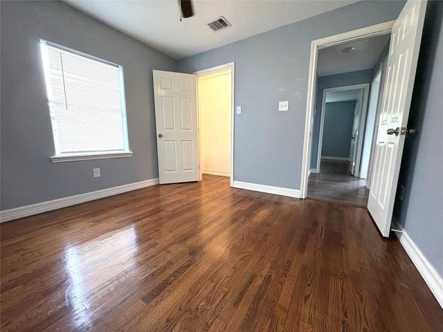 406 N Fig Street, Sweeny, TX 77480