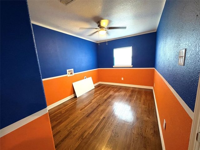 406 N Fig Street, Sweeny, TX 77480