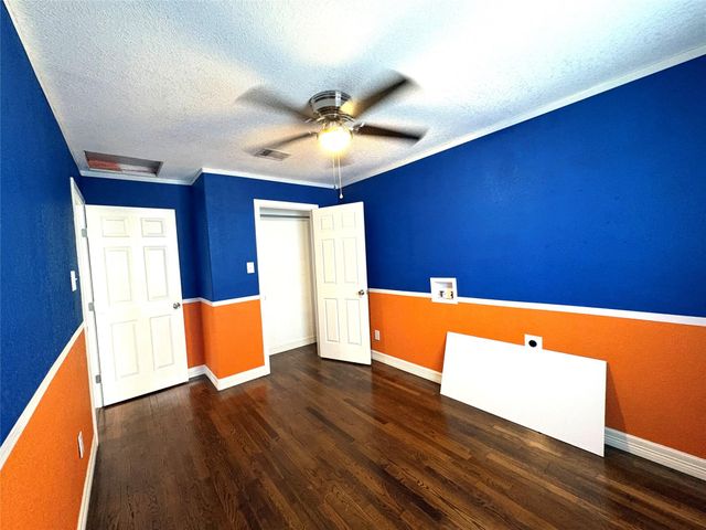 406 N Fig Street, Sweeny, TX 77480