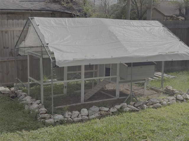 406 N Fig Street, Sweeny, TX 77480