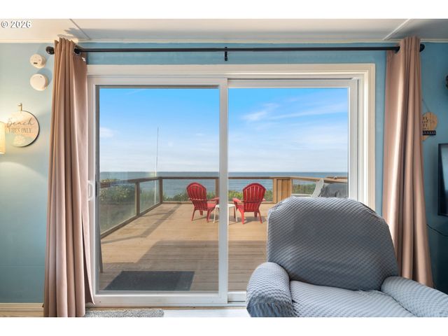 3063 Sw ANCHOR Ave, Lincoln City, OR 97367