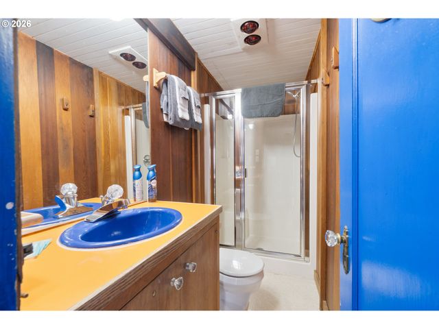 3063 Sw ANCHOR Ave, Lincoln City, OR 97367