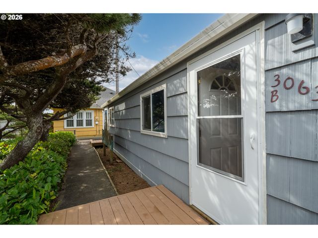 3063 Sw ANCHOR Ave, Lincoln City, OR 97367