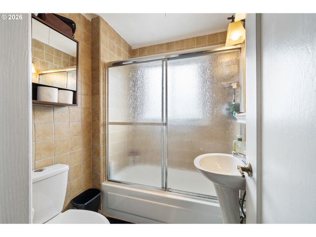 3063 Sw ANCHOR Ave, Lincoln City, OR 97367