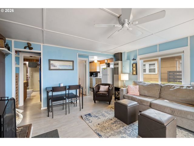 3063 Sw ANCHOR Ave, Lincoln City, OR 97367