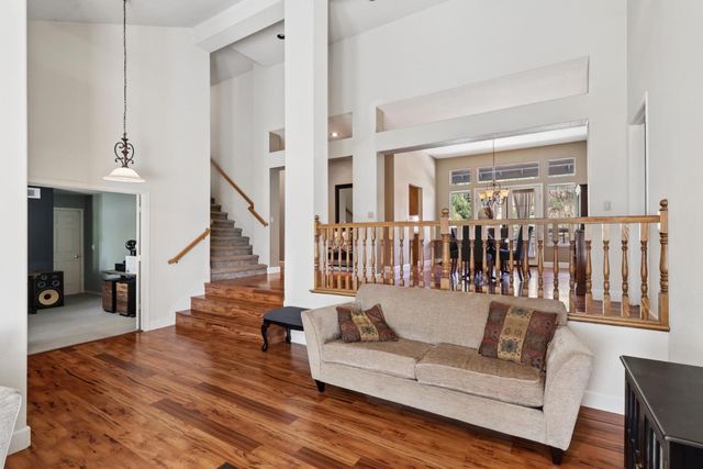 8267 Dressage Way, Sacramento, CA 95829