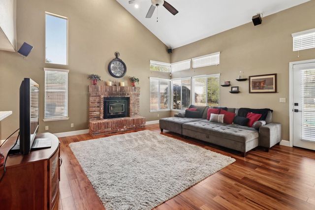 8267 Dressage Way, Sacramento, CA 95829