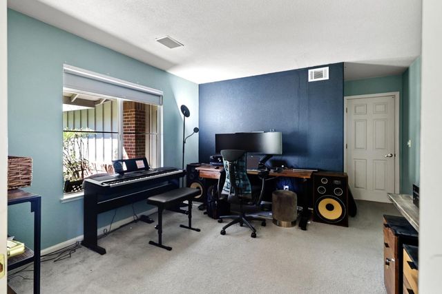 8267 Dressage Way, Sacramento, CA 95829