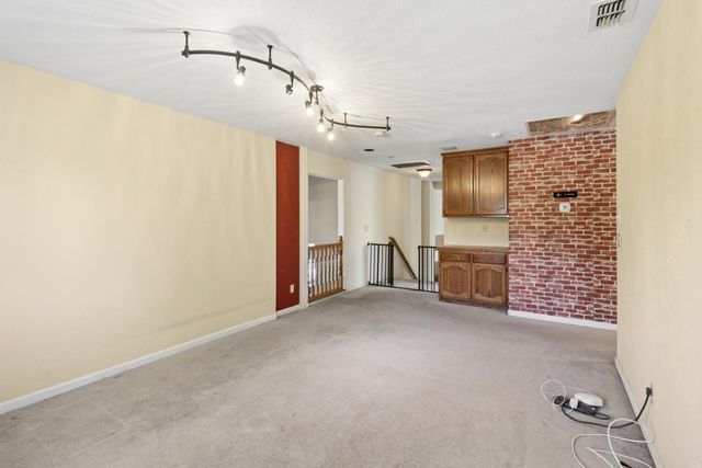 8267 Dressage Way, Sacramento, CA 95829