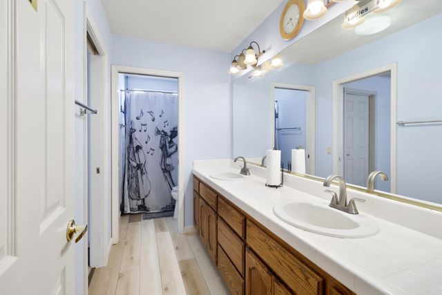 8267 Dressage Way, Sacramento, CA 95829