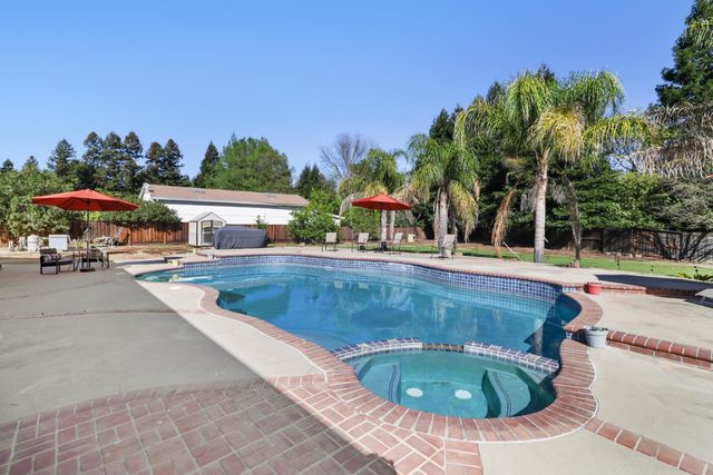 8267 Dressage Way, Sacramento, CA 95829