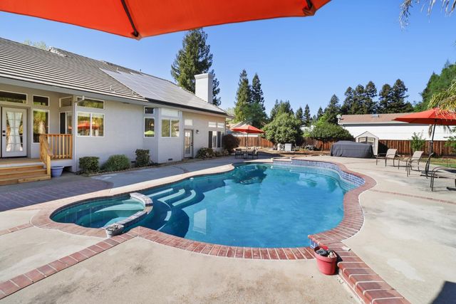 8267 Dressage Way, Sacramento, CA 95829