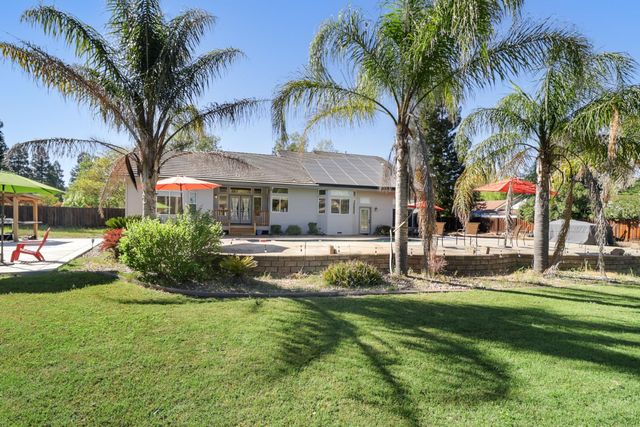 8267 Dressage Way, Sacramento, CA 95829