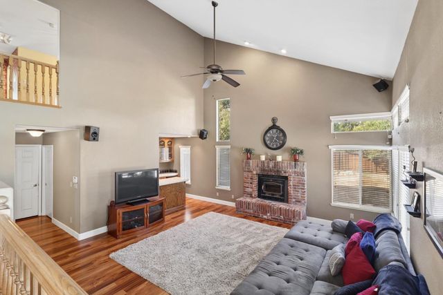 8267 Dressage Way, Sacramento, CA 95829