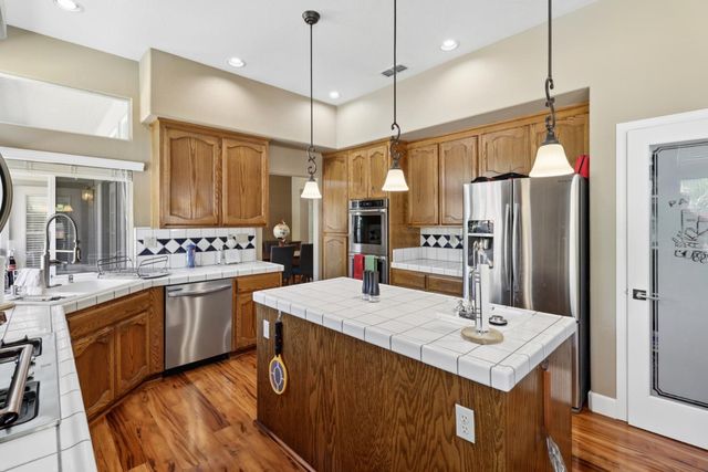 8267 Dressage Way, Sacramento, CA 95829