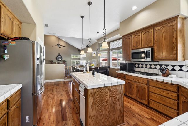 8267 Dressage Way, Sacramento, CA 95829