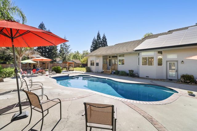 8267 Dressage Way, Sacramento, CA 95829