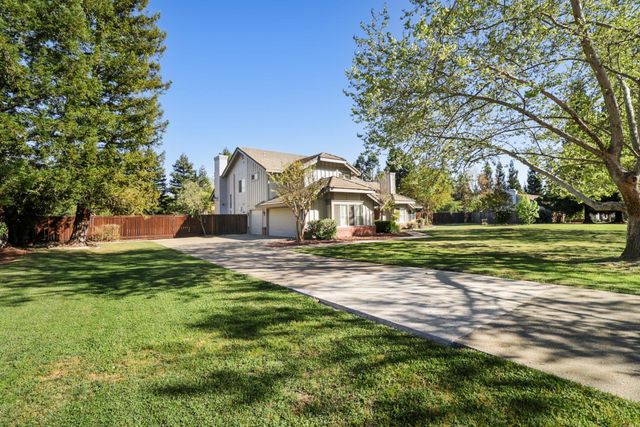 8267 Dressage Way, Sacramento, CA 95829