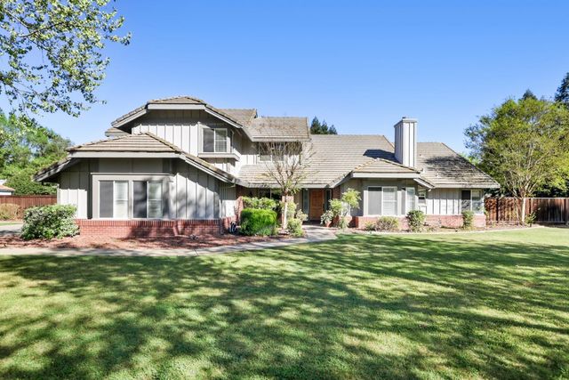 8267 Dressage Way, Sacramento, CA 95829