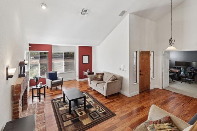 8267 Dressage Way, Sacramento, CA 95829