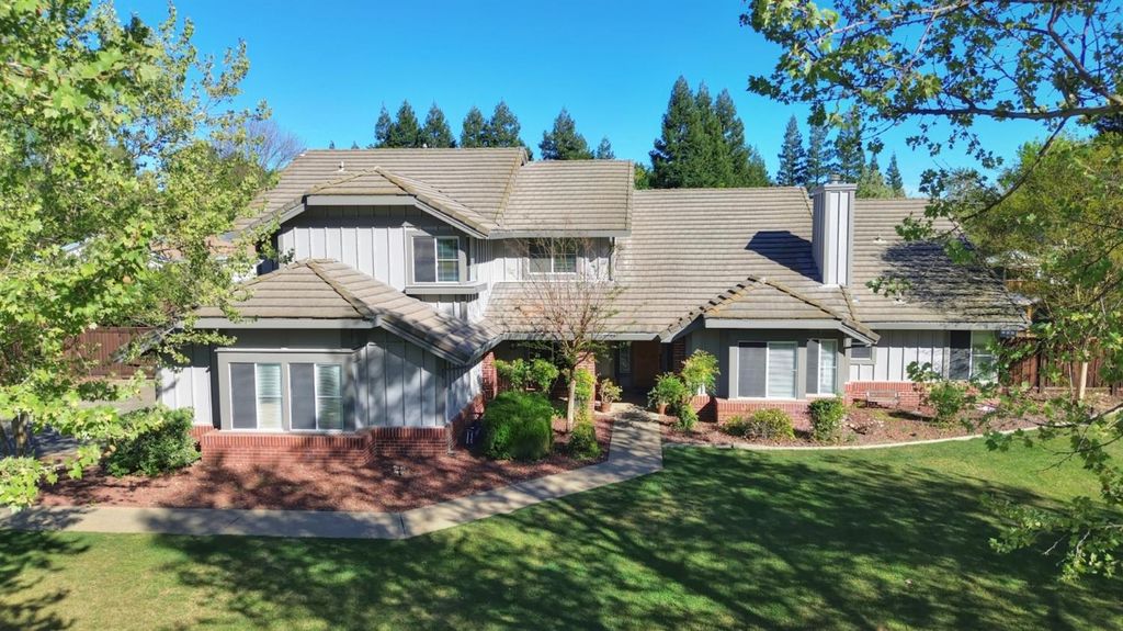 8267 Dressage Way, Sacramento, CA 95829