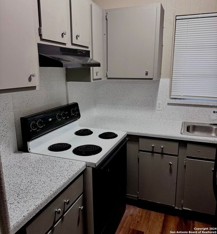 7923 Donore Pl Apt 21, San Antonio, TX 78229