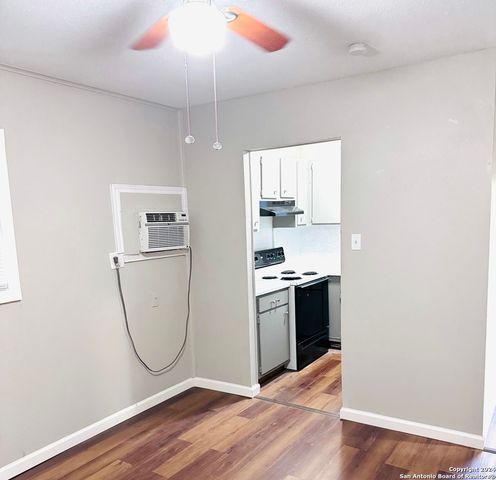 7923 Donore Pl Apt 21, San Antonio, TX 78229