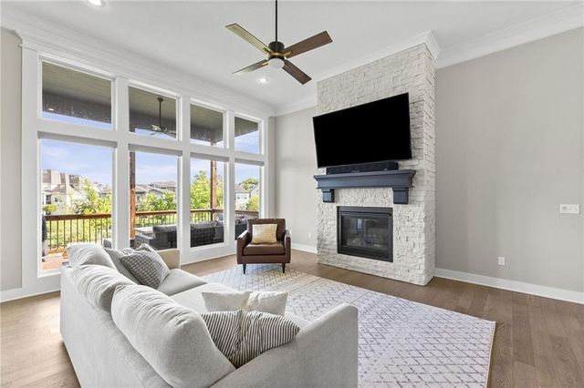 25274 W 92nd Terrace, Lenexa, KS 66227