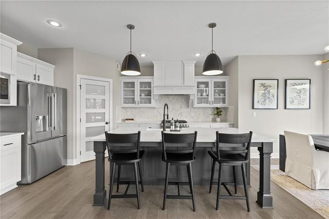 25274 W 92nd Terrace, Lenexa, KS 66227