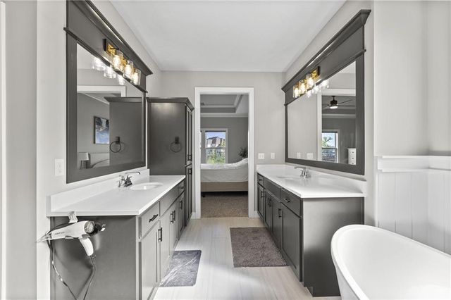 25274 W 92nd Terrace, Lenexa, KS 66227