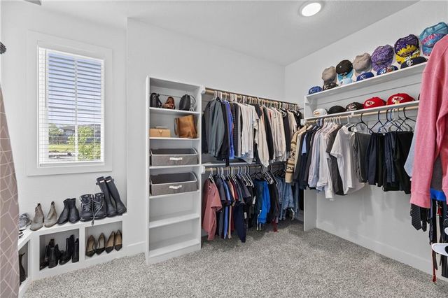 25274 W 92nd Terrace, Lenexa, KS 66227